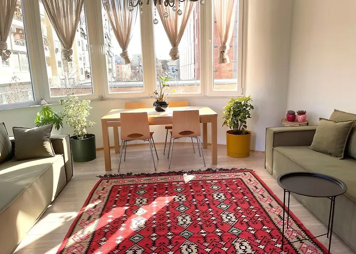 Capital * Тирана