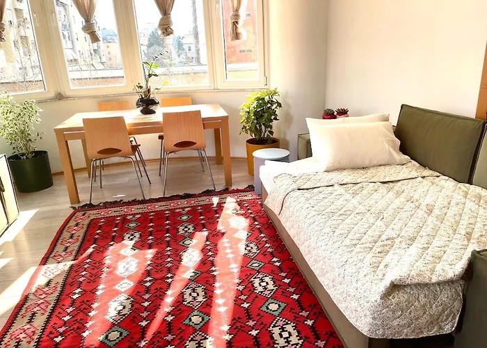 Capital Тирана