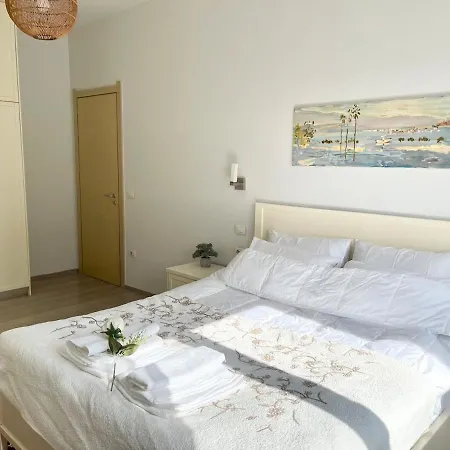 Apartament Capital